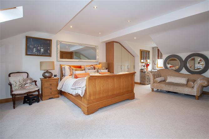 4 Castleknock Mews, Old Navan Road, Castleknock, Dublin 15