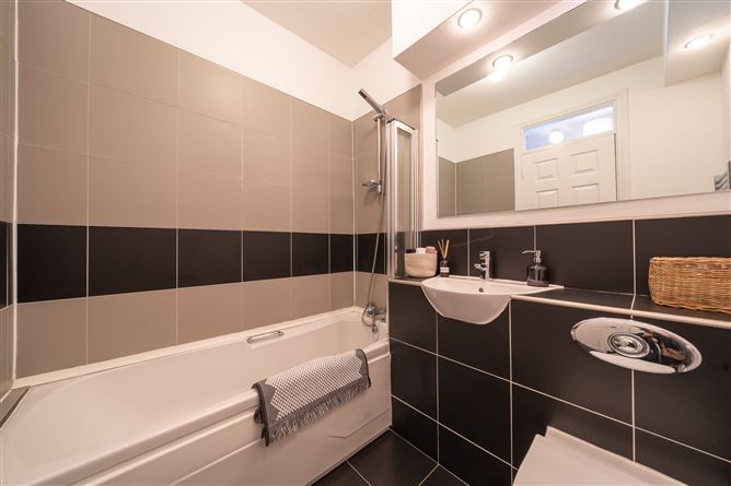 164 Clifden Court, Smithfield, Dublin 7