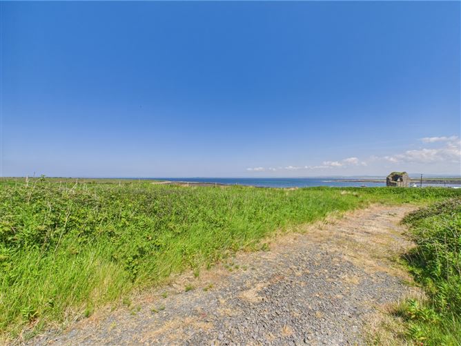 Doonmore House and Lands, Rhynagonnaught Bay, Doonbeg, Co. Clare.