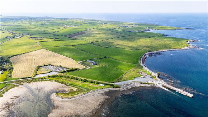 Doonmore House and Lands, Rhynagonnaught Bay, Doonbeg, Co. Clare.