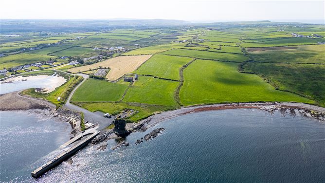 Doonmore House and Lands, Rhynagonnaught Bay, Doonbeg, Co. Clare.