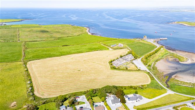 Doonmore House and Lands, Rhynagonnaught Bay, Doonbeg, Co. Clare.
