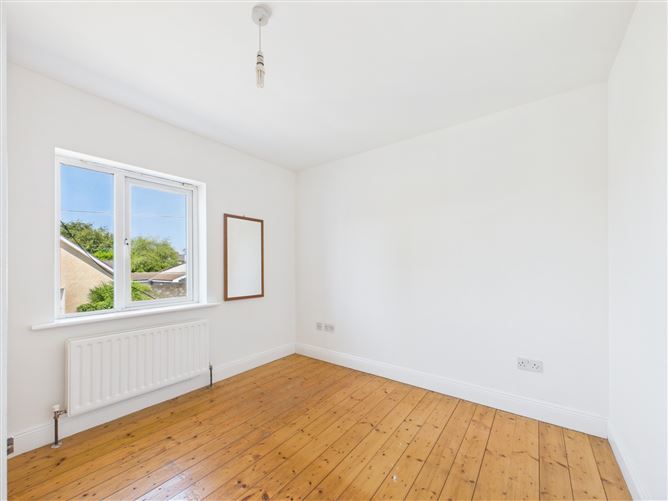 Photo 15 of 26 — 1a Woodview Terrace, Derrynane Road, Turners Cross, Cork