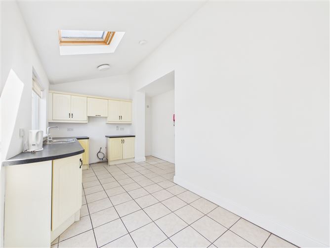Photo 11 of 26 — 1a Woodview Terrace, Derrynane Road, Turners Cross, Cork