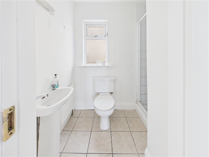 Photo 9 of 26 — 1a Woodview Terrace, Derrynane Road, Turners Cross, Cork