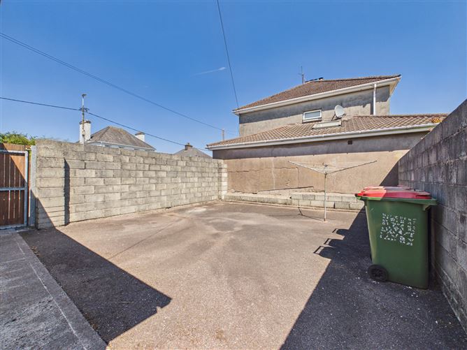 Photo 23 of 26 — 1a Woodview Terrace, Derrynane Road, Turners Cross, Cork