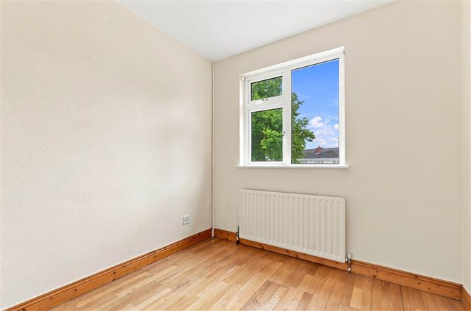 Photo 13 of 19 — 97 Woodview Heights, Lucan, County Dublin