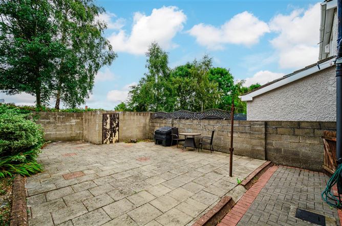 Photo 16 of 19 — 97 Woodview Heights, Lucan, County Dublin
