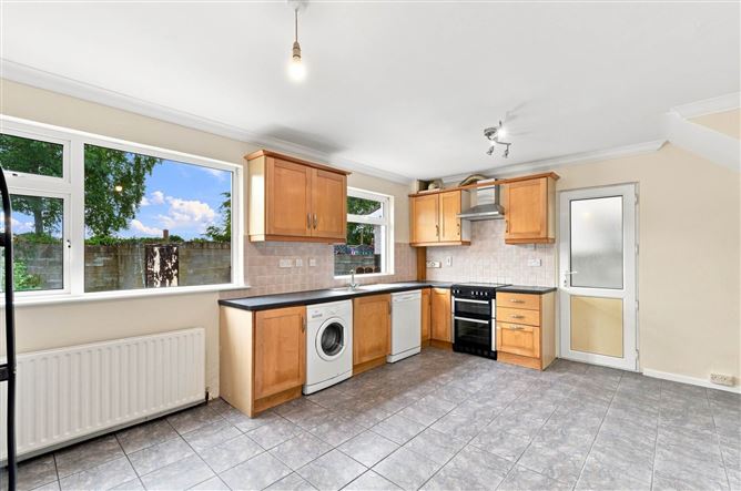 Photo 8 of 19 — 97 Woodview Heights, Lucan, County Dublin
