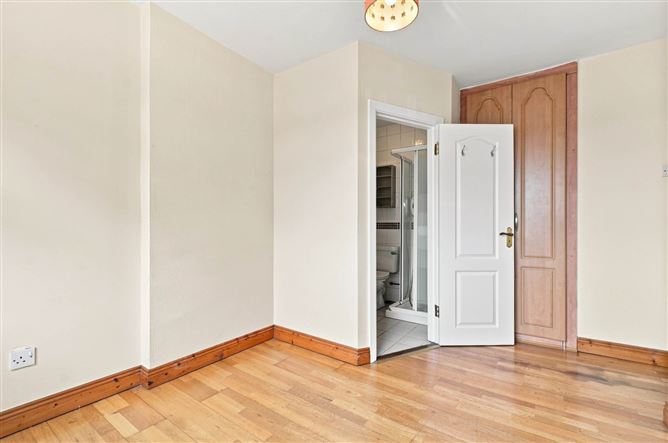 Photo 11 of 19 — 97 Woodview Heights, Lucan, County Dublin