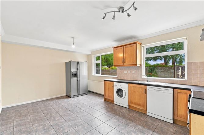 Photo 9 of 19 — 97 Woodview Heights, Lucan, County Dublin