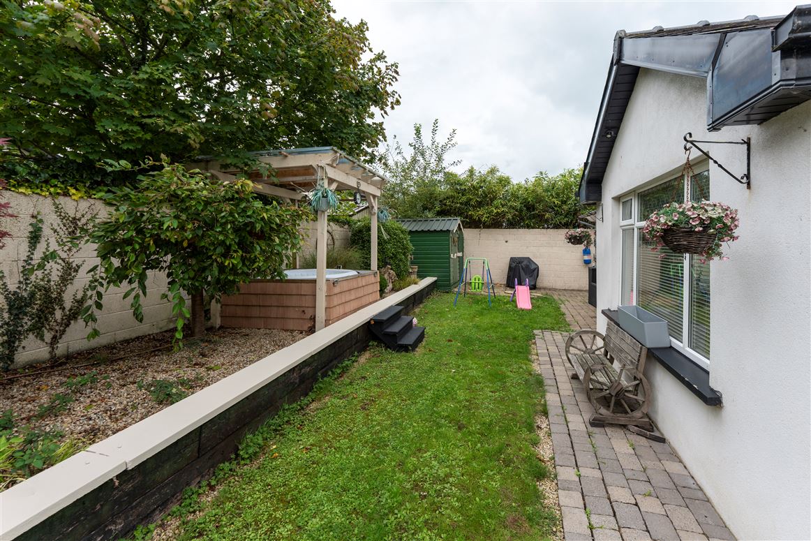 76 Cois Rioga, Caherconlish, Limerick