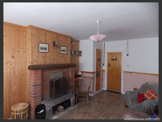 (ID 445) Old  School House, Lisnagirl, Virginia, Cavan