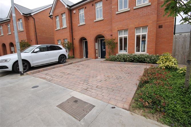10 The Close, Citywest Village, Citywest, Dublin 24
