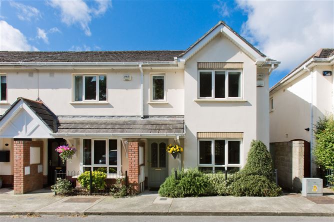 4 Cruagh Green, Cruagh Manor, Stepaside, Dublin 18