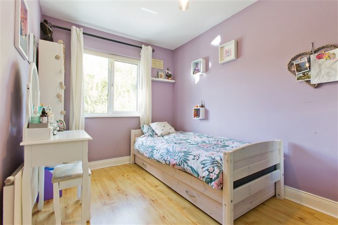 4 Cruagh Green, Cruagh Manor, Stepaside, Dublin 18