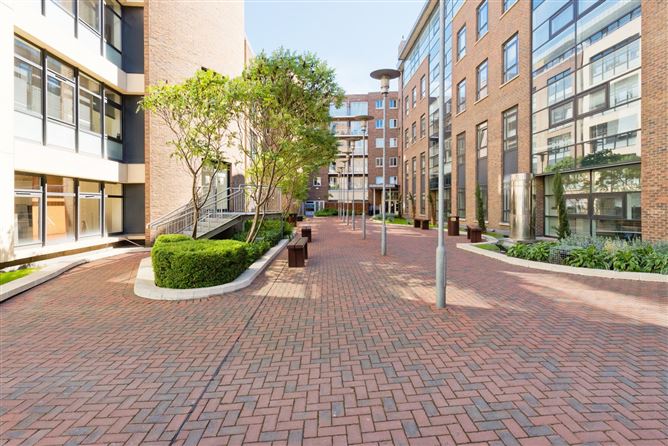 6 Iveagh Court Harcourt Road, South City Centre, Dublin 2