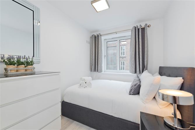6 Iveagh Court Harcourt Road, South City Centre, Dublin 2