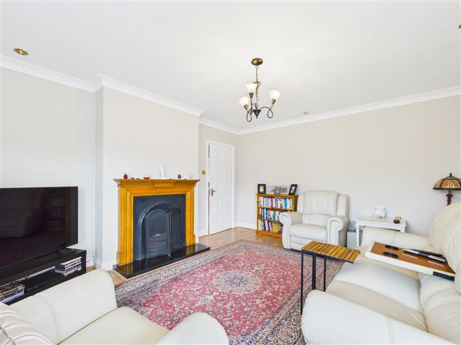 37 Hazelwood, Thurles, Co. Tipperary