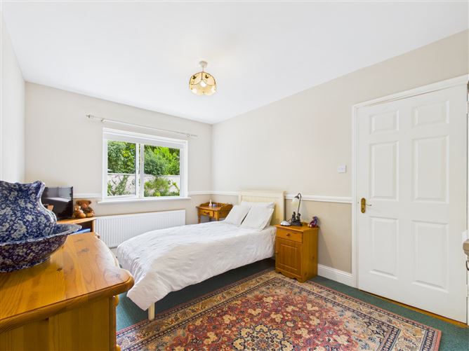 37 Hazelwood, Thurles, Co. Tipperary