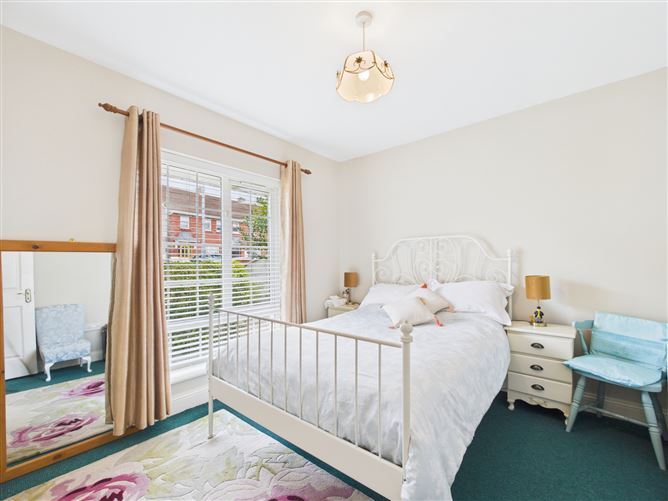 37 Hazelwood, Thurles, Co. Tipperary
