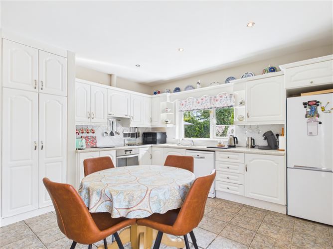37 Hazelwood, Thurles, Co. Tipperary