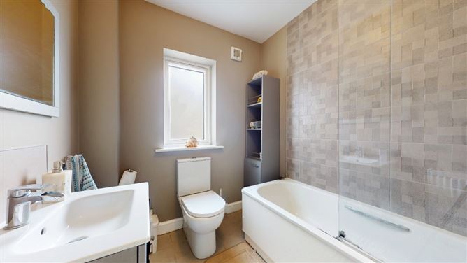 24 The Grove Whitefield Hall, Bettystown, Meath