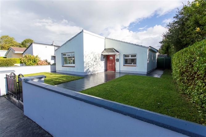 Photo 2 of 23 — 32 Woodlands, Oakpark, Tralee, Co. Kerry