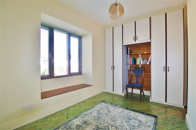21 Harbour View, Howth, Co. Dublin, 