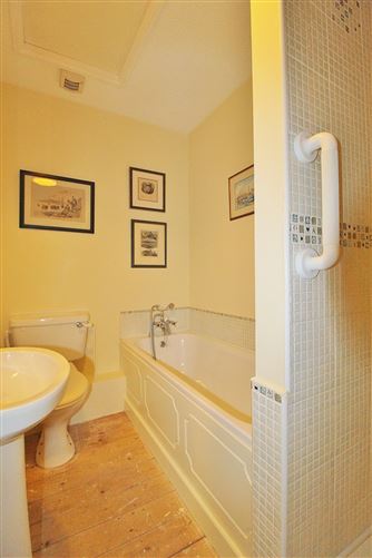 21 Harbour View, Howth, Co. Dublin, 