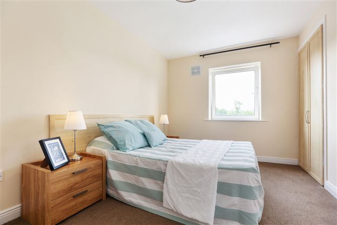 215 Galloping Green, Stillorgan Road, Blackrock, Co. Dublin