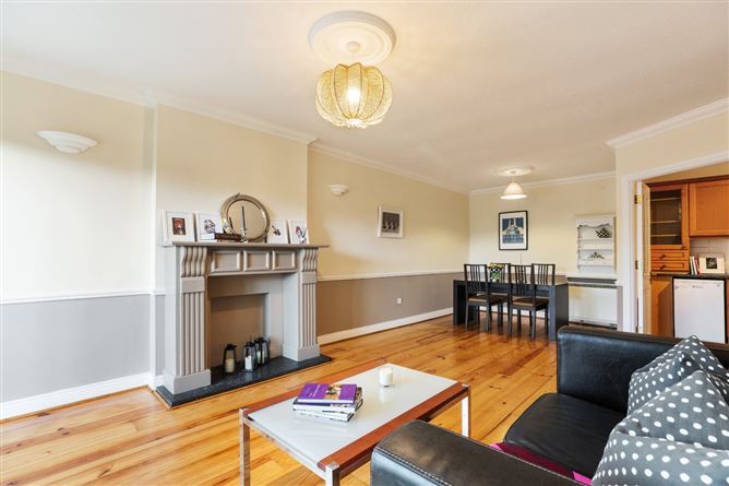 215 Galloping Green, Stillorgan Road, Blackrock, Co. Dublin