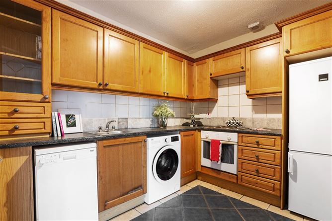 215 Galloping Green, Stillorgan Road, Blackrock, Co. Dublin