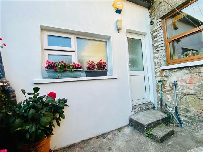 42 Sarsfield's Terrace, Richmond Hill, Cork City, Cork