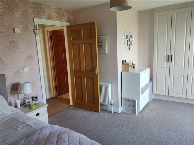 29 Shannon Quays, Rooskey, Leitrim