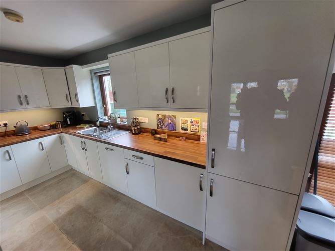 29 Shannon Quays, Rooskey, Leitrim