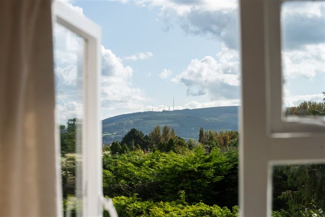 8 Woodside Grove, Castlepark, Rathfarnham, Dublin 14