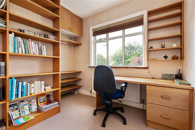 8 Woodside Grove, Castlepark, Rathfarnham, Dublin 14