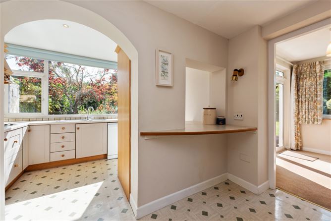 8 Woodside Grove, Castlepark, Rathfarnham, Dublin 14