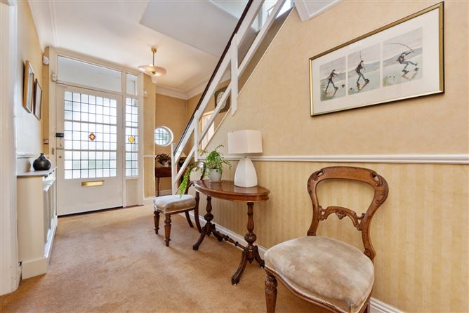 8 Woodside Grove, Castlepark, Rathfarnham, Dublin 14