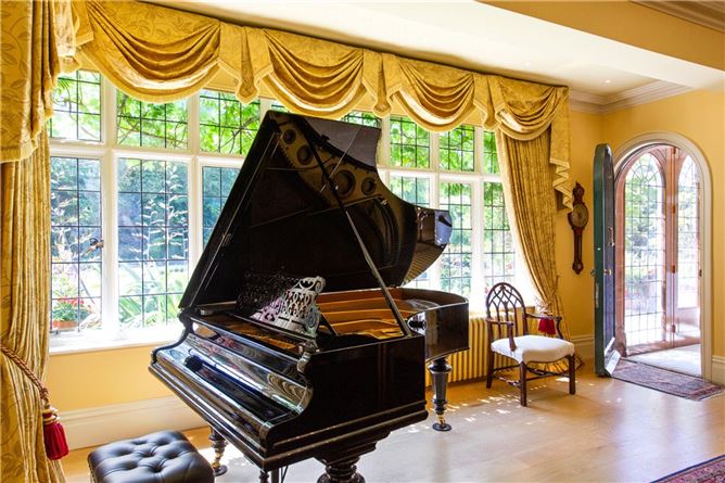 Cooldrinagh, Kerrymount Avenue, Foxrock, Dublin 18