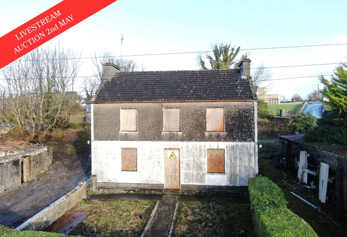 Castlegar Village, Galway