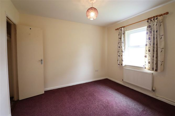 6 Monivea Park, Ballybane, County Galway