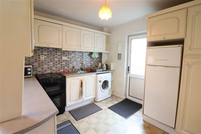 6 Monivea Park, Ballybane, County Galway