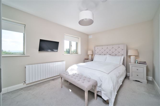 https://photos-a.propertyimages.ie/media/3/5/1/4943153/5f9af8b5-ae8e-42d3-8189-558871b2faa2_l.jpg