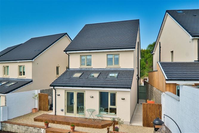 https://photos-a.propertyimages.ie/media/3/5/1/4943153/5f9af8b5-ae8e-42d3-8189-558871b2faa2_l.jpg