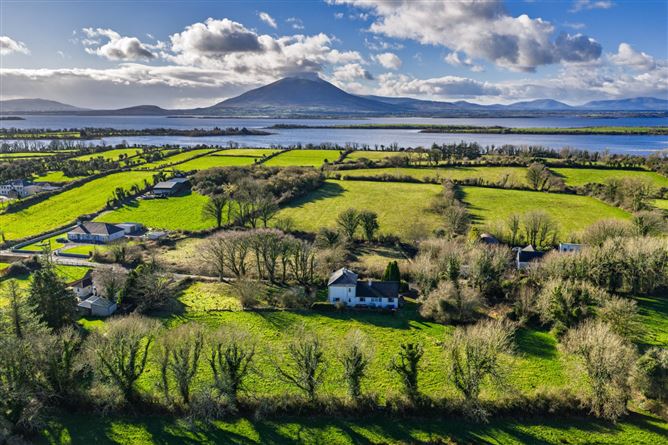 Woodbine House, Residential Farm, Newtown, Cloghans, Ballina, Co. Mayo.