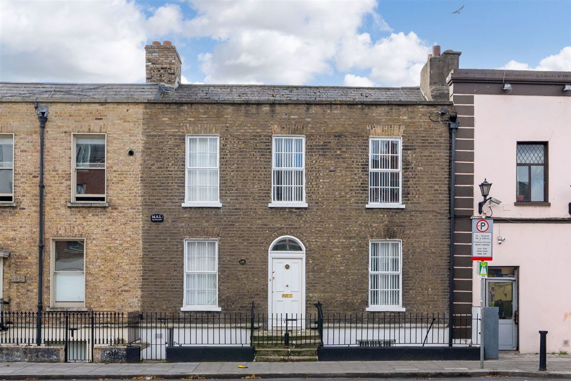 135 PEARSE STREET, DUBLIN 2, Co. Dublin