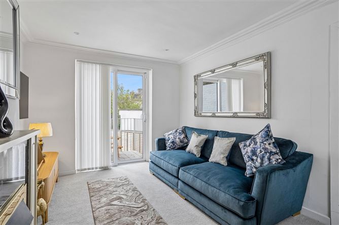 135 PEARSE STREET, DUBLIN 2, Co. Dublin