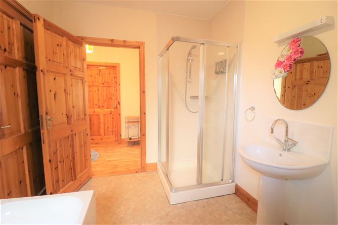 Photo 10 of 14 — 23 Riverview, Chapelstown Gate, Carlow Town, Co. Carlow, Carlow Town, Carlow